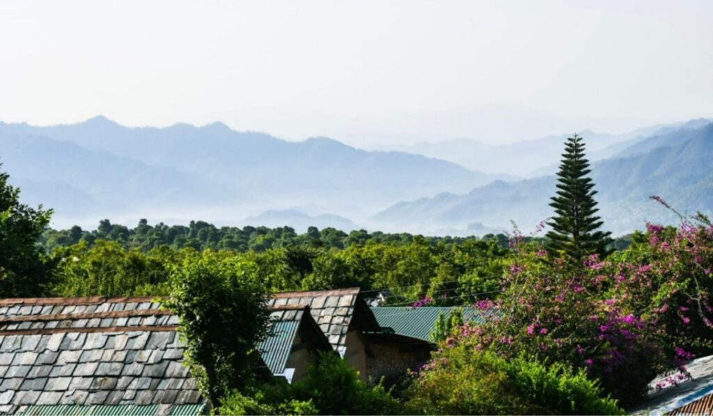 Dakshina Kali Ashram Pools, Bir Khas
