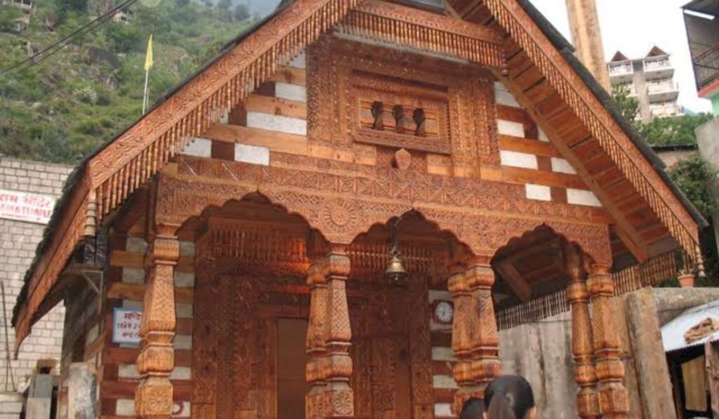 Jamlu Devta Temple, Bari