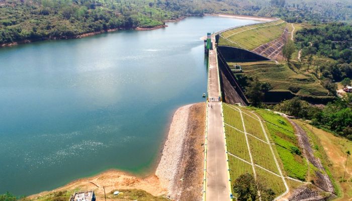 Sholayar Dam