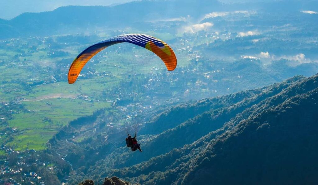 When To Visit Bir Billing For Paragliding_