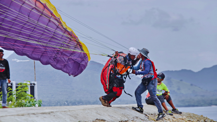 Paragliding in Dobhi, Kullu-Manali: A Must-Try Adventure