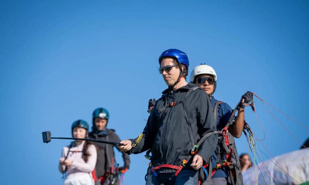 What to Wear for Paragliding