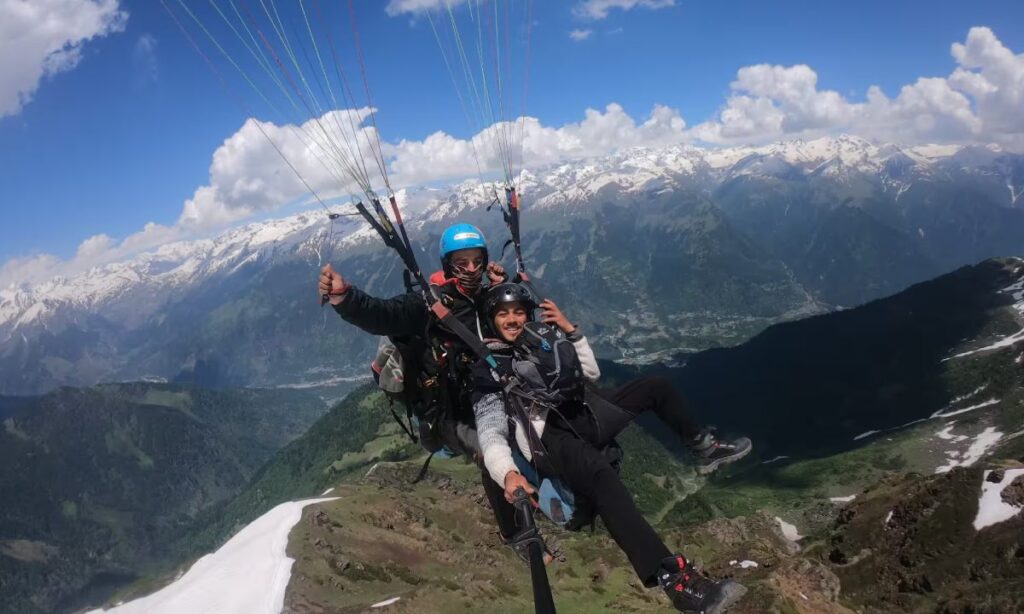 Top Operators of Paragliding in Kullu-Manali