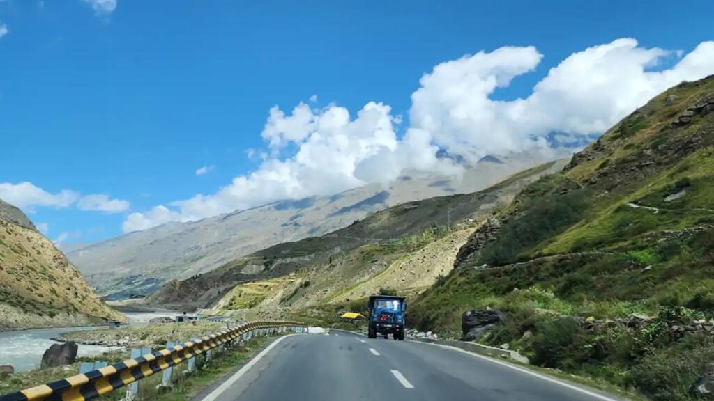 How to Reach Manali_