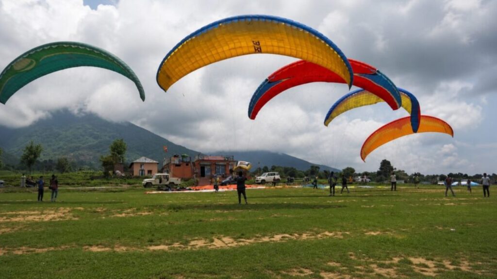Safety Tips for Paragliding in Bir Billing in October