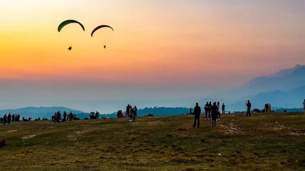 Why Bir Billing Paragliding Is Popular Among Foreign Tourists